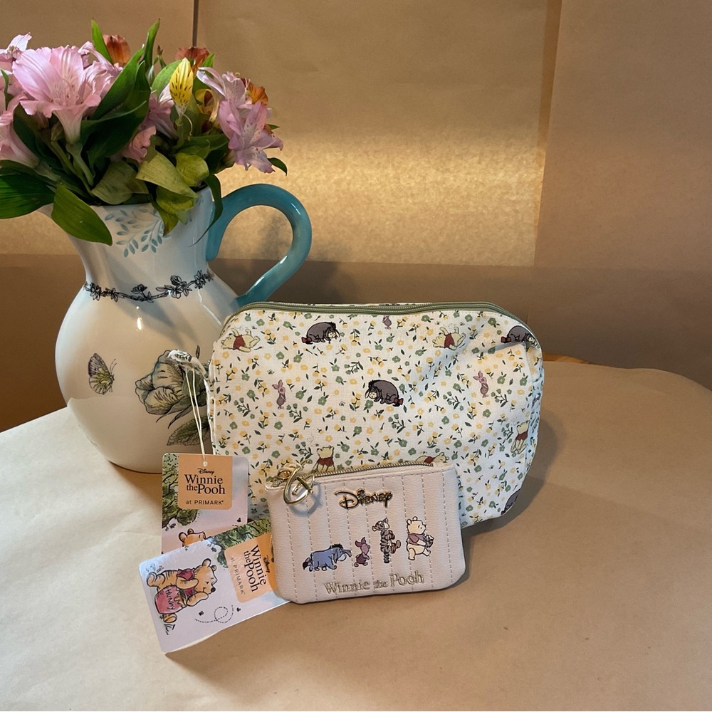 Disney Winnie the Pooh White and Purple Pouch Set